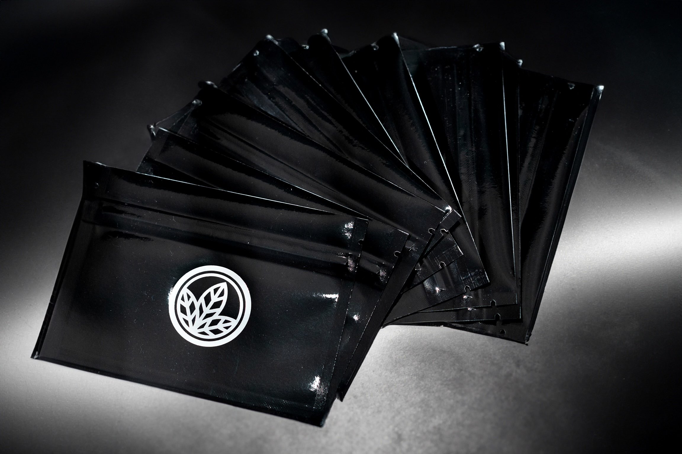 Xclusive Petite Singles - Box of 25